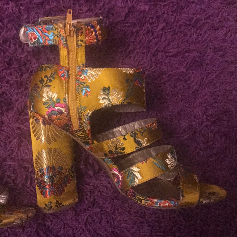 Printed chunky heel - Picture 3 of 7